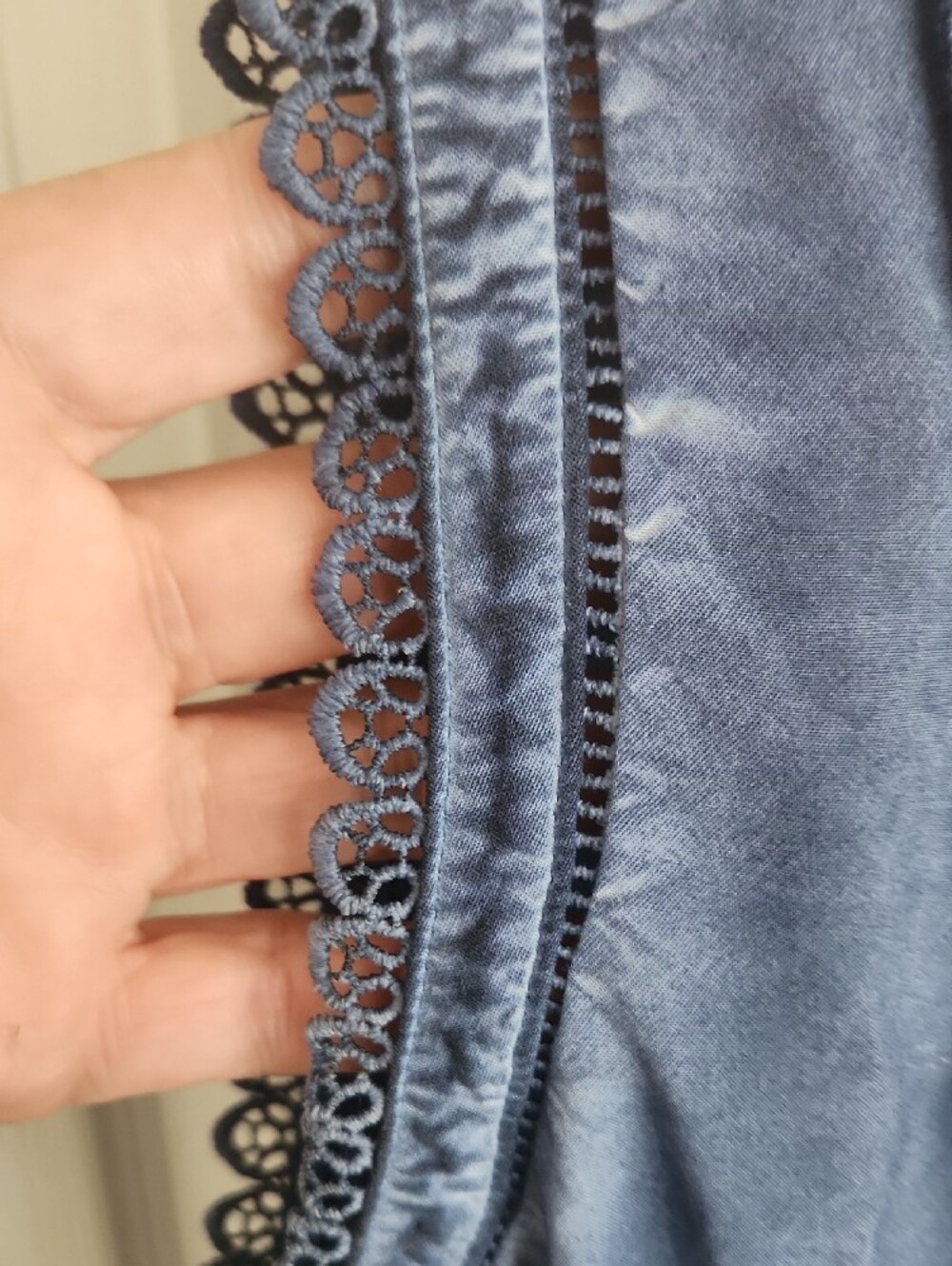 Anthropologie James Coviello Blue Ruffled Crochet-Trim Sleeveless Top NWOT - Picture 3 of 6